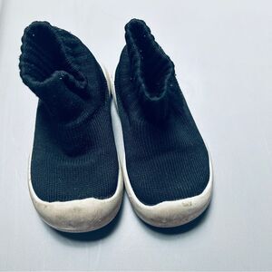 Preloved Toddler Walking Shoes Black 9-12 months